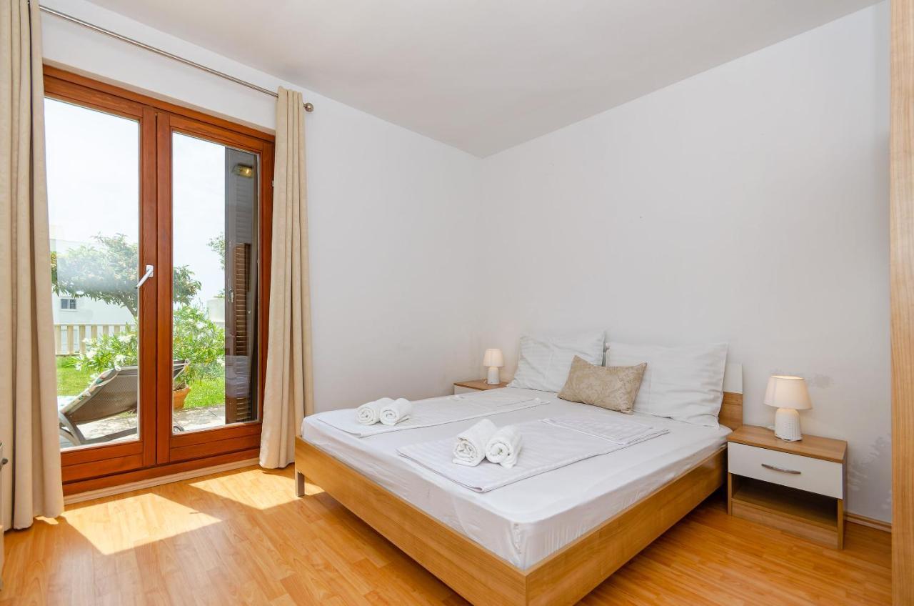 Apartments Mrs Brightside Split Exterior foto